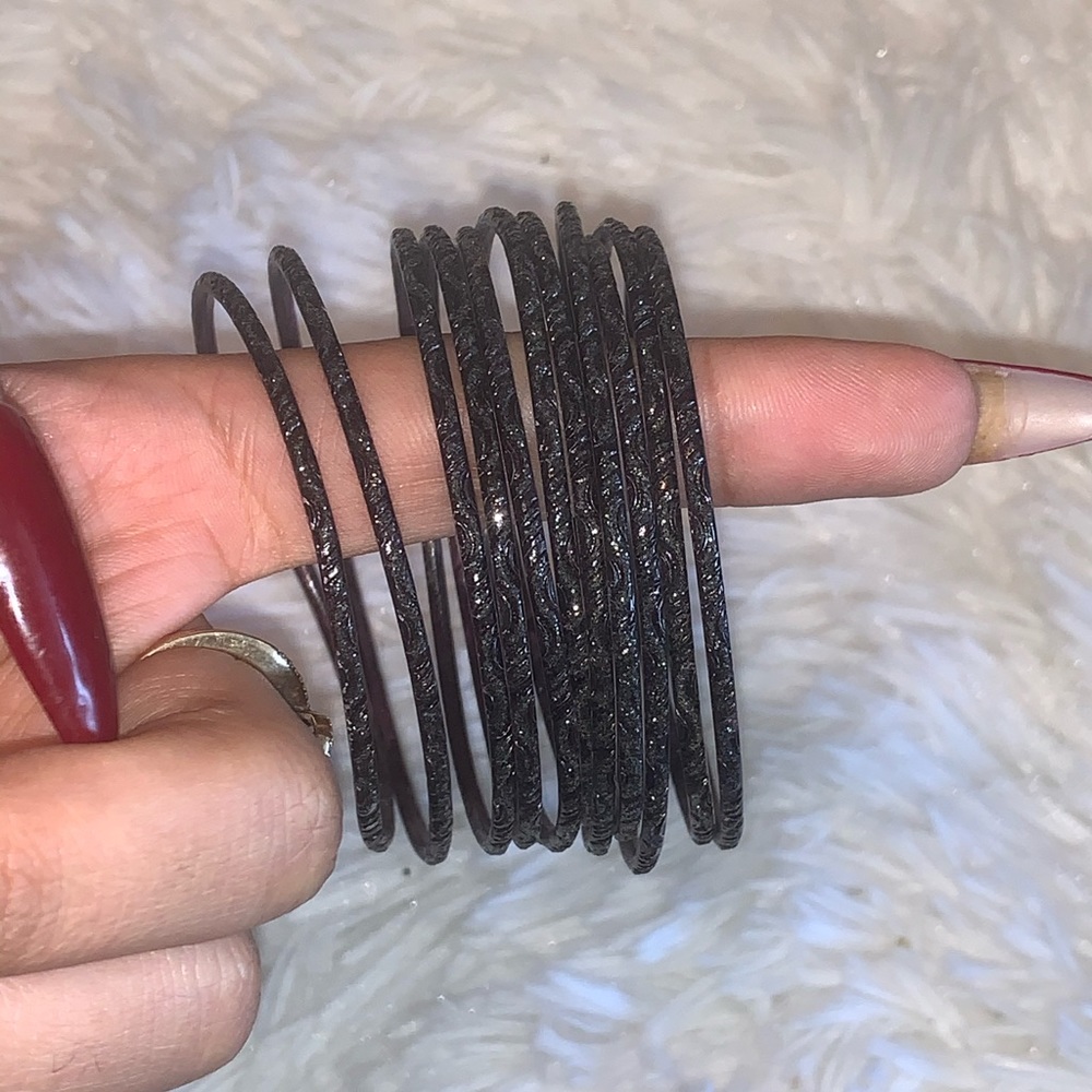 Bangle bracelets - Picture 3 of 5